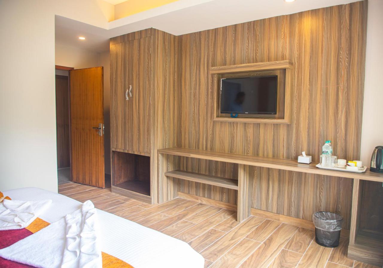 Hotel Pushkar Pokhara Exterior photo