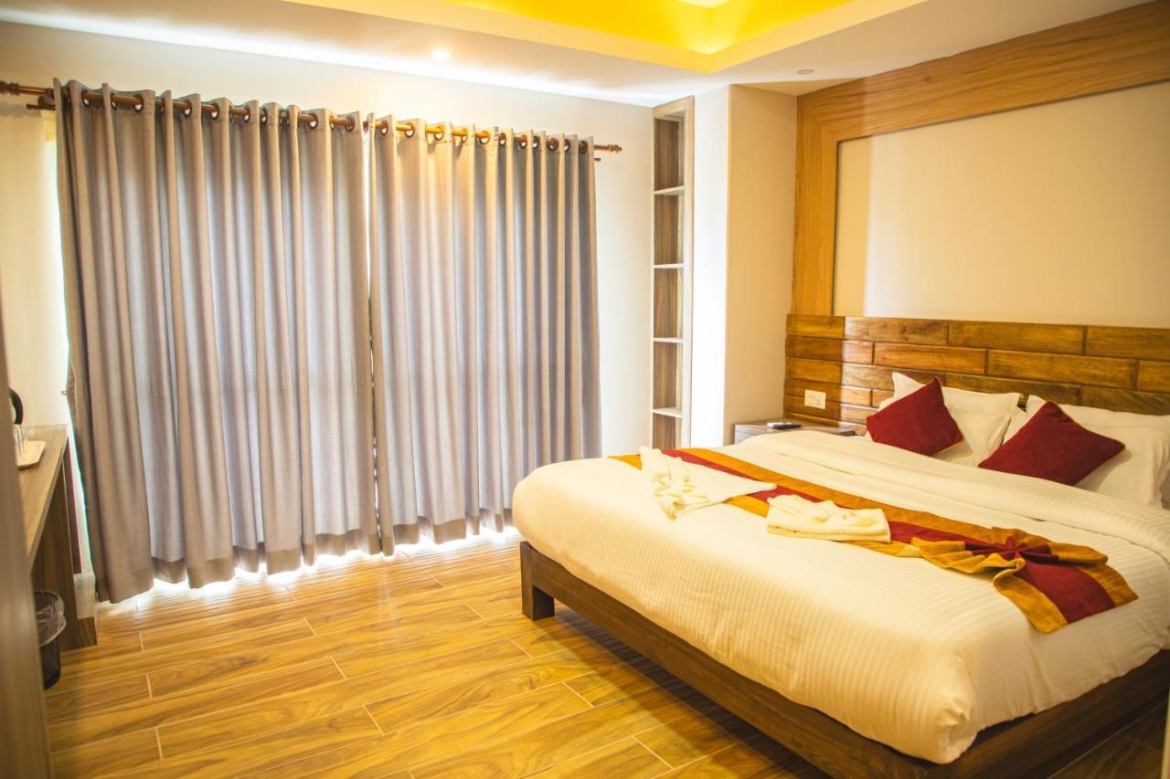 Hotel Pushkar Pokhara Exterior photo