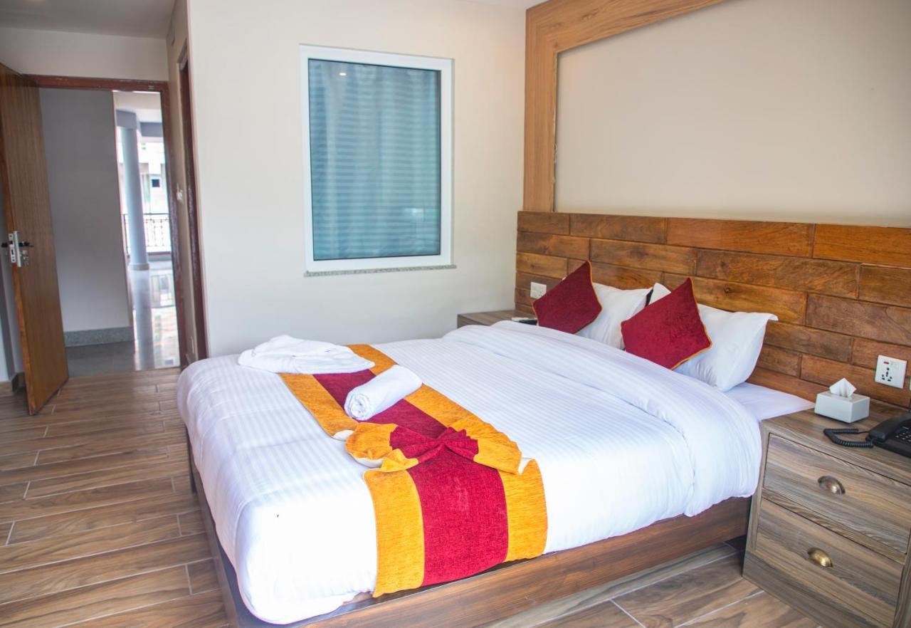 Hotel Pushkar Pokhara Exterior photo