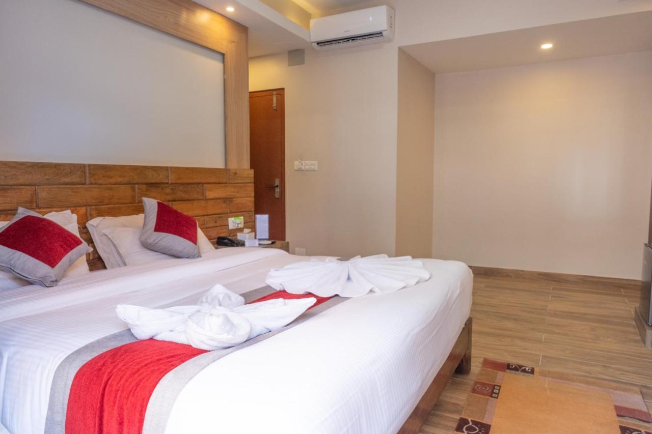 Hotel Pushkar Pokhara Exterior photo